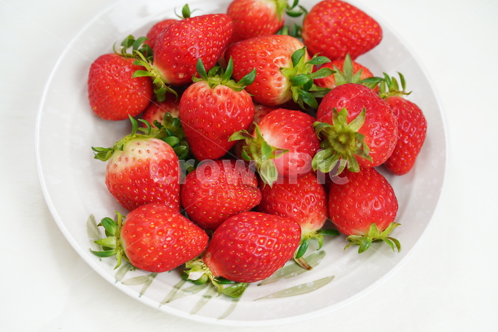 딸기,과일,음식,먹거리,후식,비타민,빨강,색감,red,food,fruit,strawberry,음식,식재료,요리,food,cook,meal,dishes,food reserves,과일,열매,fruit