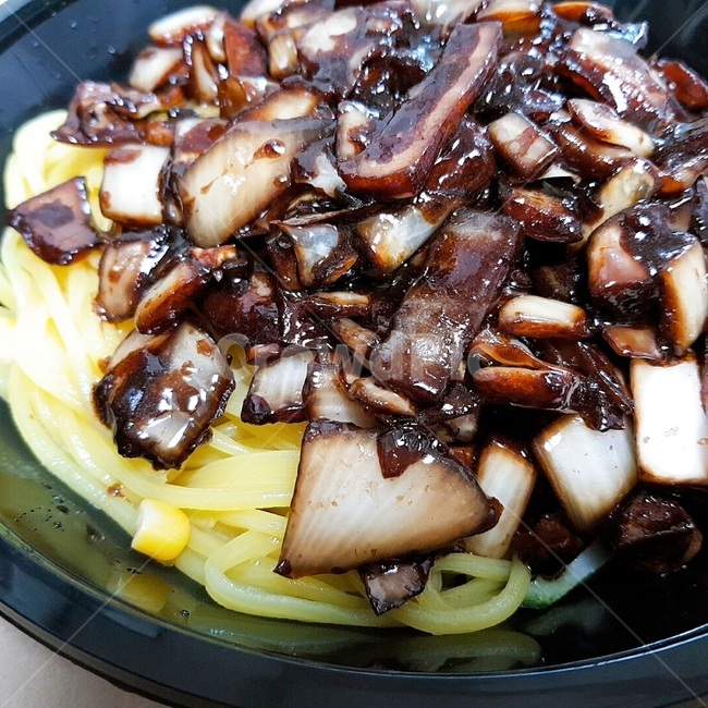 중국음식,한국짜장면,짜장면,춘장소스,자장면,한국면요리,면요리