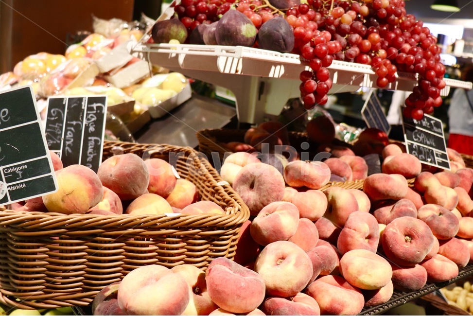 복숭아,납작복숭아,유럽,분홍색,과일,신선,마트,시장,마트,마켓,market,mart,market place,음식,식재료,요리,food,cook,meal,dishes,food reserves,과일,열매,fruit