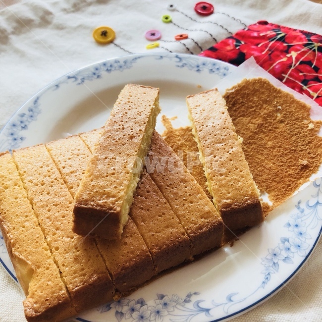 제과제빵,베이킹,카스테라,벌꿀,벌꿀카스테라,홈베이킹,배경,배경화면,배경사진,감성,색감,색상,감성사진,baking,castera,delicious,음식,식재료,요리,food,cook,meal,dishes,food reserves,빵,bread