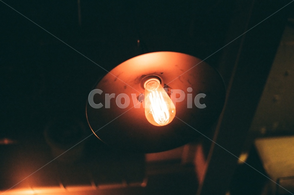 필름사진,전구,빛,bulb,filmphotography,light,감성,sensible,feeling,인테리어,실내디자인,interior design