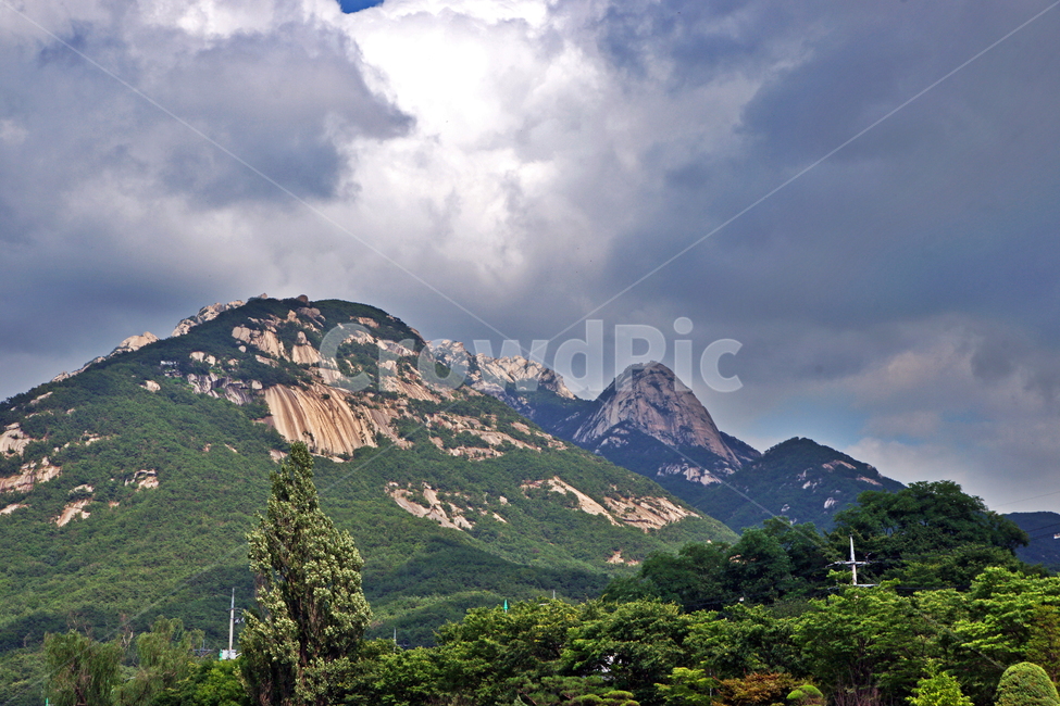 북한산,국립공원,원효봉,백운대,노적봉,삼각산,구름,자연,풍경,nature,landscape,한국자연풍경,한국자연경관,korea nature landscape,plant,식물,abies,아비,fir,전나무,tree,나무,mountain,산,outdoors,옥외,mountain range,산맥