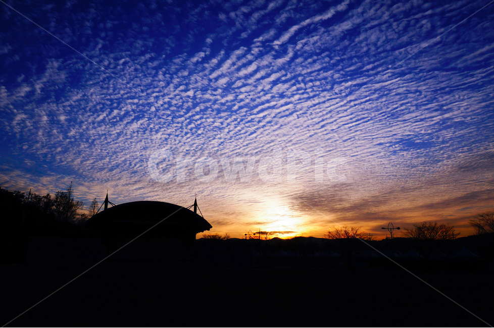 노을,파랑하늘,구름,해,풍경,자연,풍경,nature,landscape,실루엣,그림자,silhouette,shadow,architecture,건축물,dome,둥근 천장,building,건물