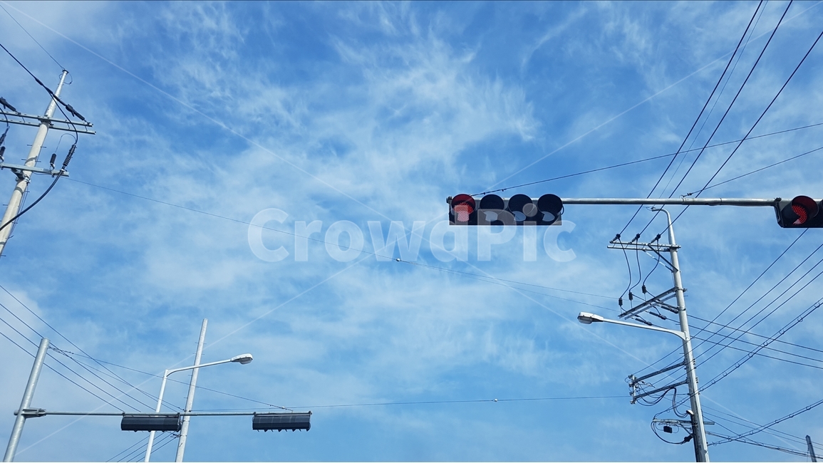 하늘,신호등,구름,sky,날씨,청량,여름,맑음,신호,전봇대,가로등,nature,weather,summer,landscape,풍경,교통,교통수단,traffic,transportation