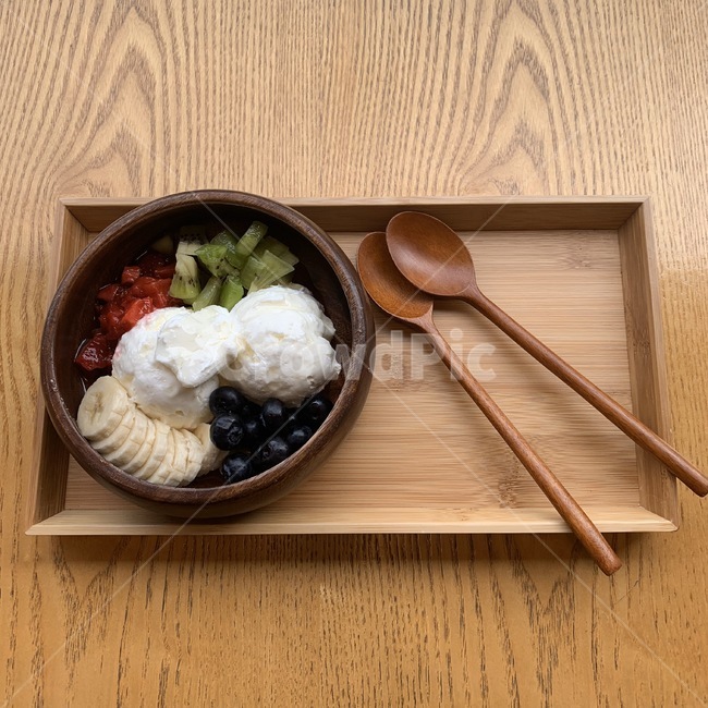 요거트,카페,그릭요거트,브런치,블루베리요거트,크렌베리요거트,키위요거트,바나나요거트,디저트,음식,식재료,요리,food,cook,meal,dishes,food reserves,디저트,간식,후식,dessert,snack