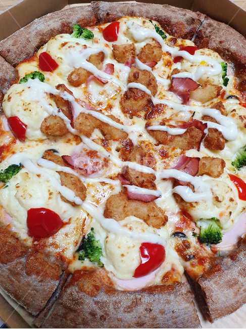 pizza,food,음식,피자,치즈,토마토,감자,음식,식재료,요리,food,cook,meal,dishes,food reserves