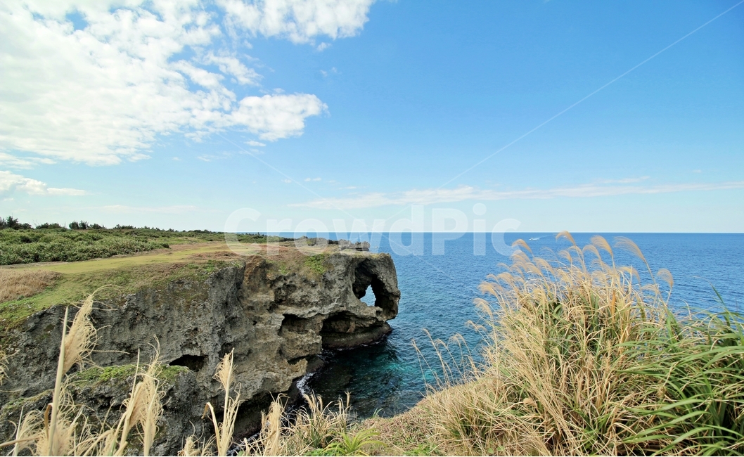 오키나와,일본,만좌모,바다,풍경,blue,landscape,landmark,sea,언덕,자연,okinawa,코끼리바위,sky,구름,자연,풍경,nature,landscape,해외,외국,세계,foreign,oversea,world,세계자연풍경,해외자연풍경,외국자연풍경,world nature landscape,water,물,shoreline,해안선,ocean,대양,outdoors,옥외,land,땅,coast,연안