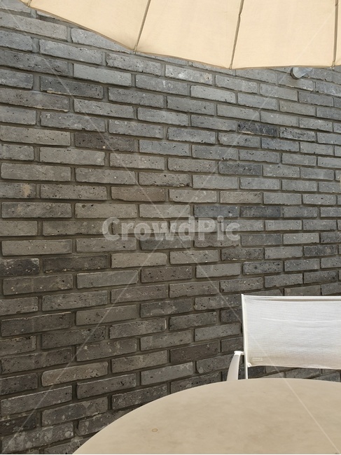brick,벽돌,wall,벽,의자,파라솔,배경