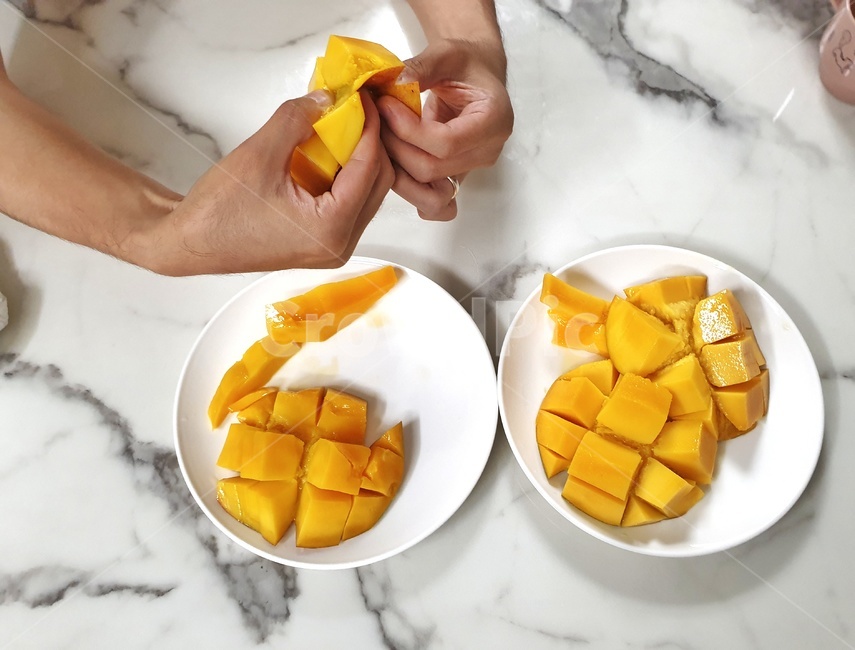 망고,과일,손,hand,열대과일,음식,fruit,mango,음식,식재료,요리,food,cook,meal,dishes,food reserves,과일,열매,fruit