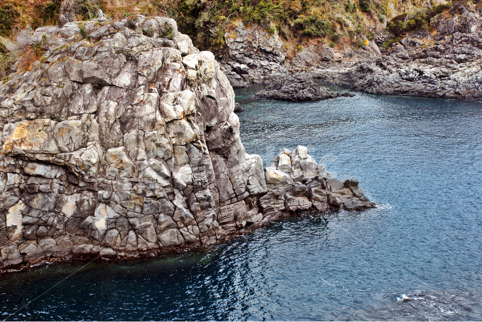 제주,서귀포시,기암절벽,바다,기암괴석,자연,풍경,nature,landscape,한국자연풍경,한국자연경관,korea nature landscape,제주도,jeju,jeju island,water,물,outdoors,옥외,promontory,곶,rock,록