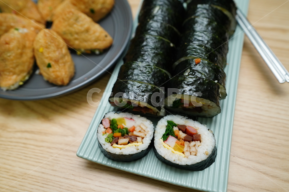 한식,김밥,유부초밥,음식,먹방,먹거리,요리,간식,분식,식사,푸드,집밥,food,음식,식재료,요리,food,cook,meal,dishes,food reserves