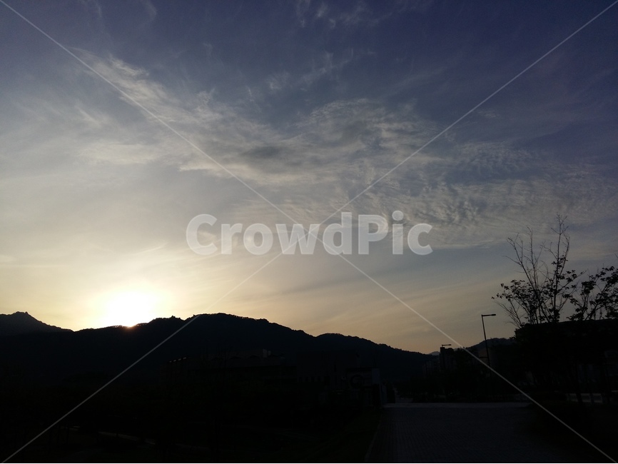 구름,낮,파랑하늘,봄,햇빛,자연,풍경,nature,landscape,실루엣,그림자,silhouette,shadow,light,빛,flare,플레어,outdoors,옥외,weather,날씨
