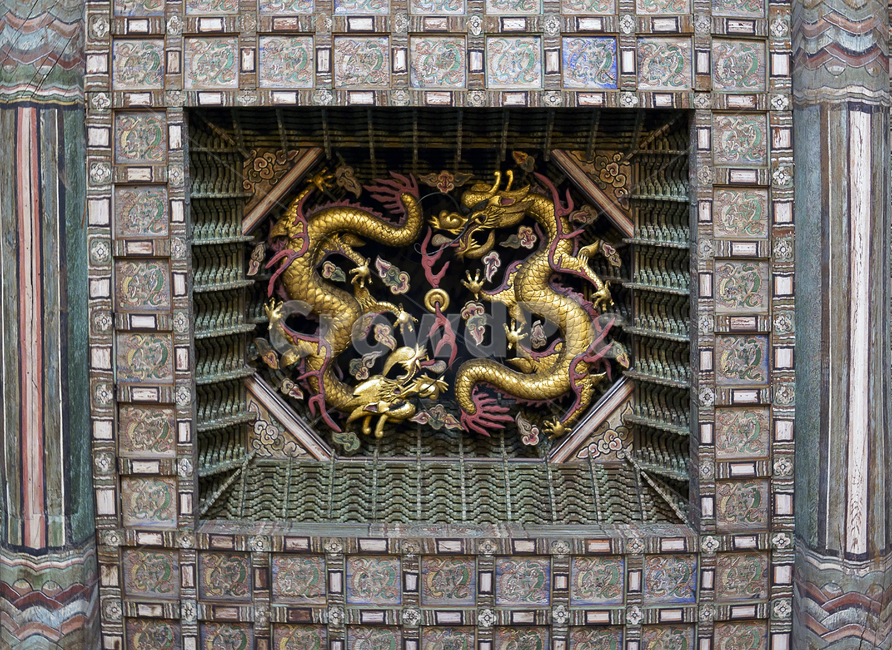 덕수궁,deoksugung,중화전,junghwajeon,ceiling,천정,용,쌍용,dragon,금빛,gold,twindragon,문화재