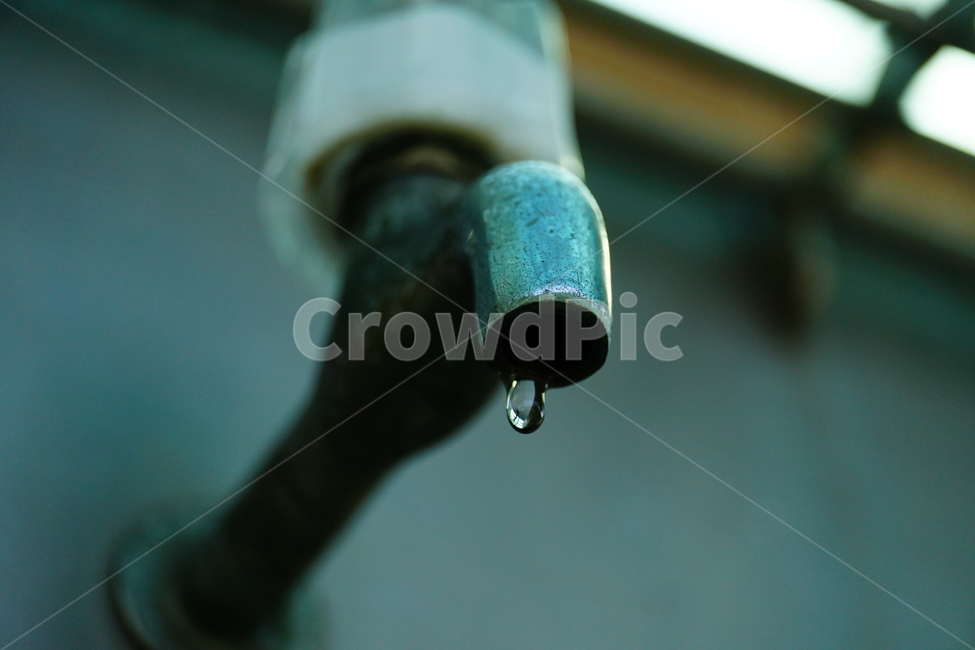 수도,수도꼭지,물,수돗가,water,spigot,물방울,waterdrop,수돗물,공공시설,상수도,에너지,energy,절약,물한방울,감성,sensible,feeling,사물,물건,오브젝트,thing,object,matter