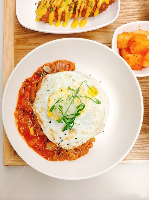 dish,요리,food,음식,meal,식사,덮밥,김치덮밥