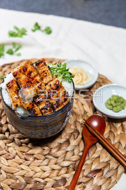 장어덮밥,장어요리,장어초밥,장어구이,장어데리야끼,바다장어,장어,음식,식재료,요리,food,cook,meal,dishes,food reserves