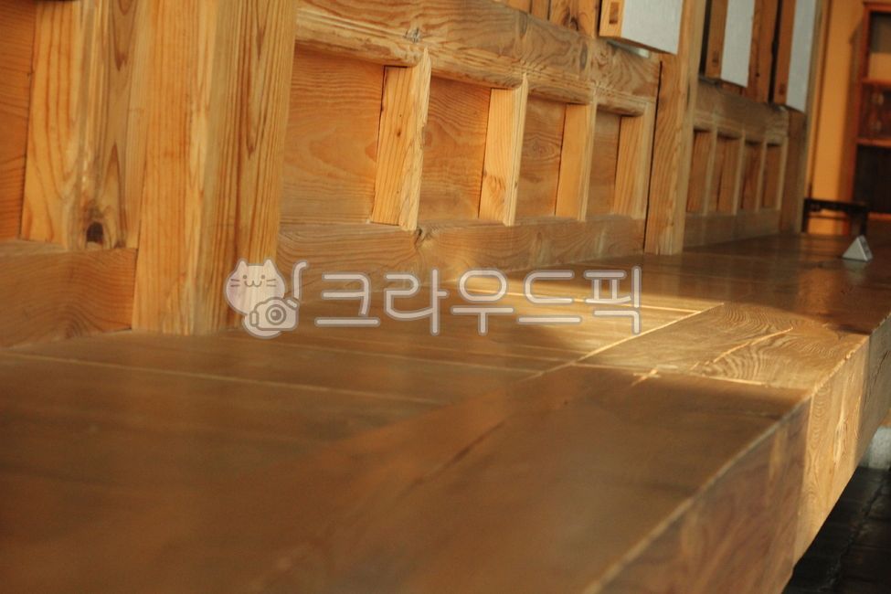 전통가옥,나무마루,마루,빛,나무집,flooring,floor,바닥,wood,목재,hardwood,견목