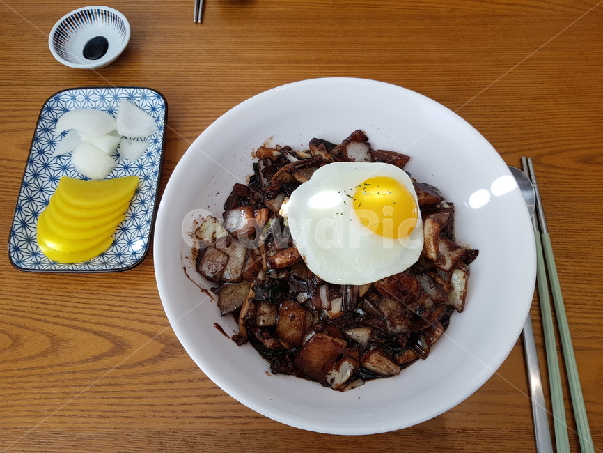 음식,짜장,계란,중국,점심,메뉴,음식,식재료,요리,food,cook,meal,dishes,food reserves,면류,면요리,noodles,중식,중국음식,중화요리,chinese food,chinese dishes,chinese meal,chinese cook