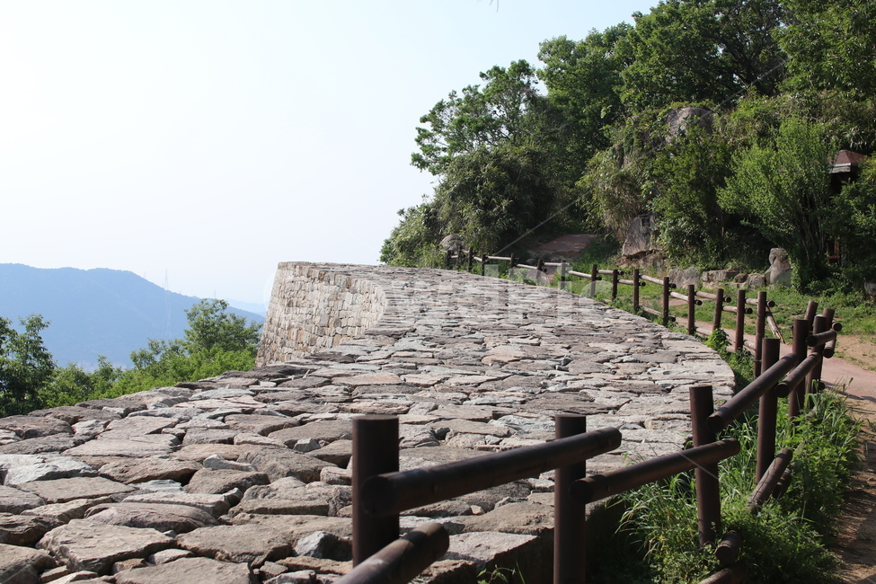 봉수대,만장대,산봉수대,성곽,성벽,성,대한민국,한국,경관,풍경,전경,도시,도심,부도심,자연,돌성,돌,돌멩이,나무,돌담,성채,성새,잣,성낭