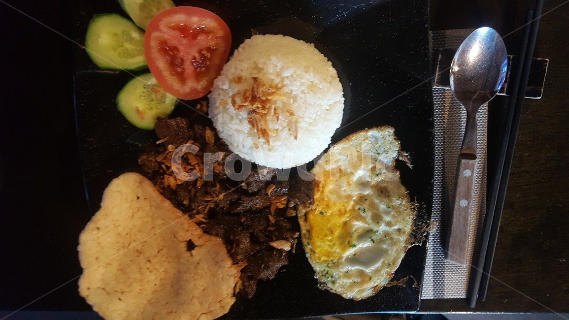 인도네시아음식,밥,계란,계란후라이,른당,음식,인도네시아,indonesia,food,식재료,요리,cook,meal,먹방,맛집,foodreserves,음식,식재료,요리,food,cook,meal,dishes,food reserves