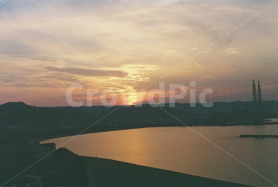 일본,노을,일몰,후쿠오카,감성사진,여행,감성,film,필름카메라,필름사진,자연,풍경,nature,landscape,감성,sensible,feeling,outdoors,옥외,sky,하늘,dawn,새벽,sunset,red sky,붉은 하늘,dusk,황혼