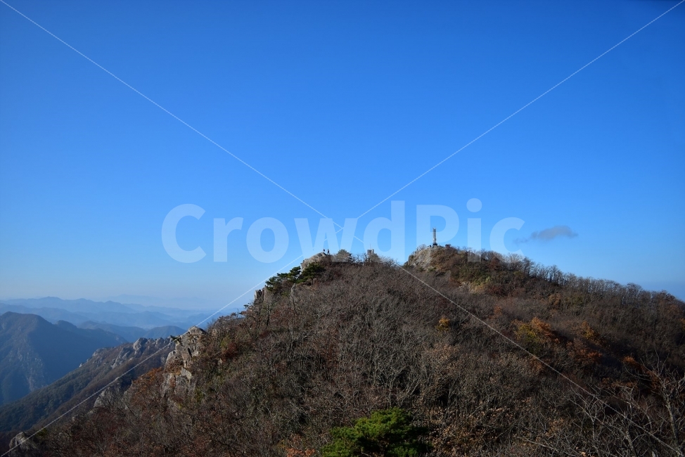 대둔산,가을,풍경,단풍,탐방,도립공원,빨간단풍,파란하늘,가을색,오색,울긋불긋,알록달록,그림같은,칼라풀,뷰티플,아름다운,힐링,감성,자연,정취,산세,명산,100대명산,nature,산,등산,트레킹,풍경사진,비경,경치,가을사진,가을색채,가을의정취,맑음,청명,가을날씨,경관,기암,암봉우리,mountain,금산,완주,논산,낙조대,낙조산장,마천대,케이블카,구름다리,삼선계단,가을,계절,fall,autumn,season,자연,풍경,nature,landscape,한국자연풍경,한국자연경관,korea nature landscape,outdoors,옥외