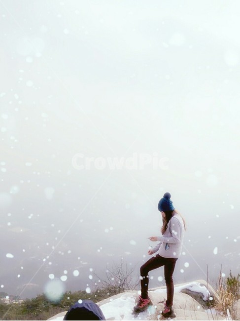 여자,등산,겨울산,눈풍경,모자,사패산,도봉산,겨울,계절,winter,season,사람,인물,인간,human,person,여성,여자,woman,female,lady