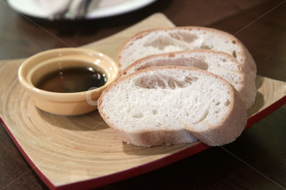 바게트,빵,식전빵,발사믹,레스토랑,음식,식재료,요리,food,cook,meal,dishes,food reserves,빵,bread,디저트,간식,후식,dessert,snack