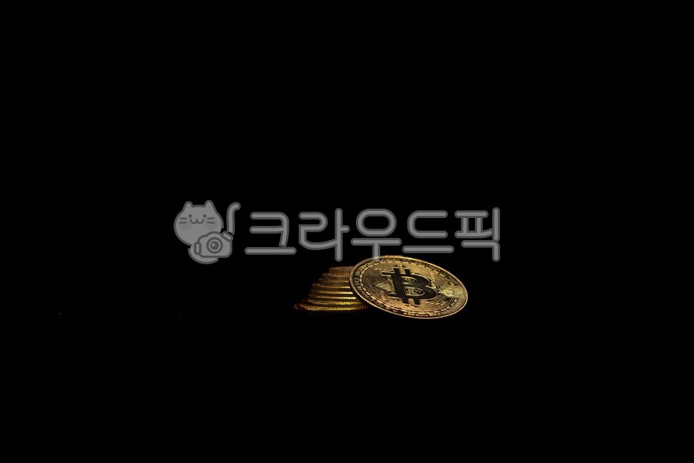 비트코인, bitcoin, 동전, 황금, 검정배경, 사진,이미지,일러스트,캘리그라피 - withmyjesus작가