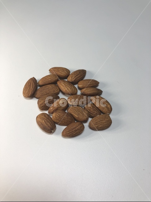 food,음식,almond,아몬드,nut,너트,vegetable,야채,견과류,간식