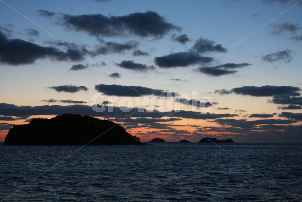 서해바다,섬,일몰,바다노을,아름다움,구름,자연,풍경,nature,landscape,land,땅,outdoors,옥외,ocean,대양,sea,바다,water,물,shoreline,해안선,coast,연안