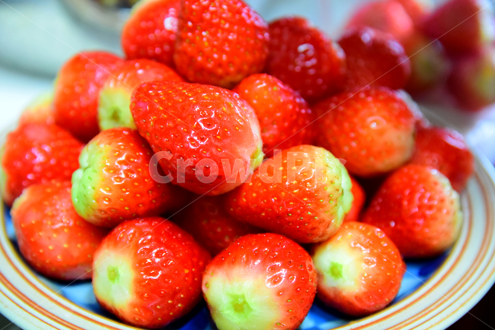 딸기,후식,음식,과일,식재료,접시,열매,빨강색,dessert,fruits,strawberry,음식,식재료,요리,food,cook,meal,dishes,food reserves,과일,열매,fruit,채소,야채,vegetables