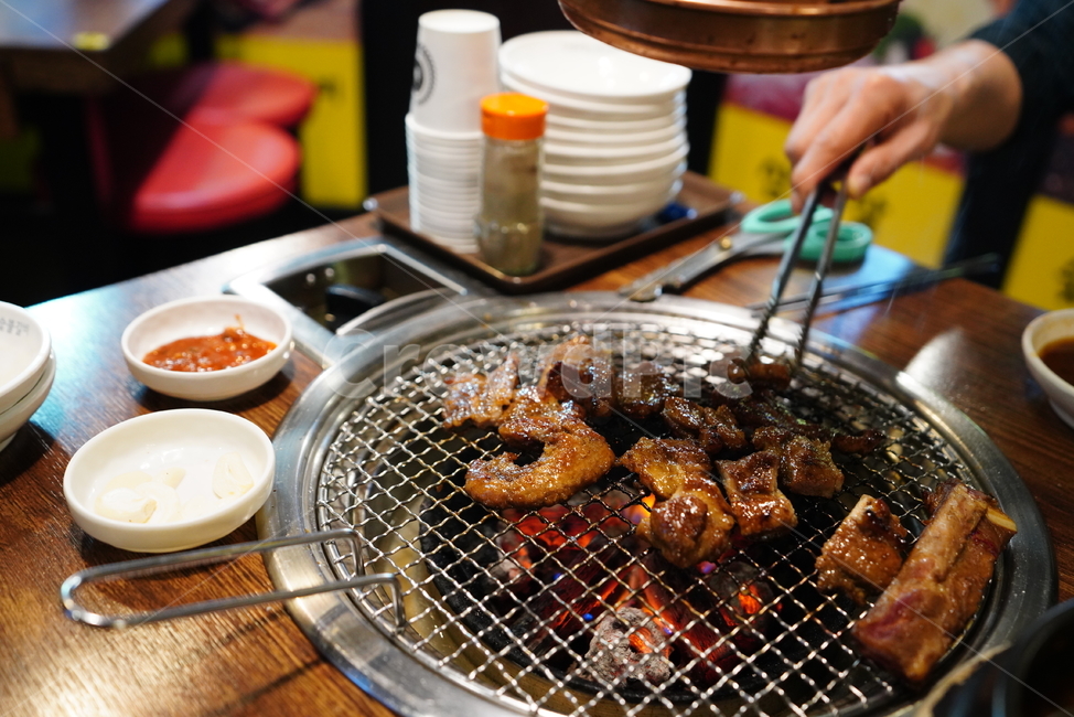 갈비,돼지,구이,안주,한식,음식,먹거리,고기,육류,육식,식사,음식,식재료,요리,food,cook,meal,dishes,food reserves,육류,고기,meat