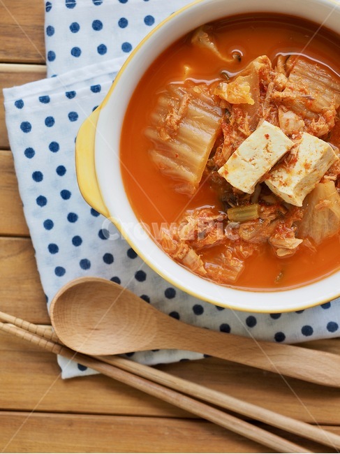 음식,김치,김치찌개,한국음식,한국문화,아시아음식,배경,스튜,매운음식,요리,food,kimchi,kimchistew,koreanfood,koreanculture,asianfood,background,stew,spicyfood,cooking,돼지고기김치찌개,음식,식재료,요리,food,cook,meal,dishes,food reserves,한식,한국음식,한국요리,korean food,korean dishes,korean meal,korean cook
