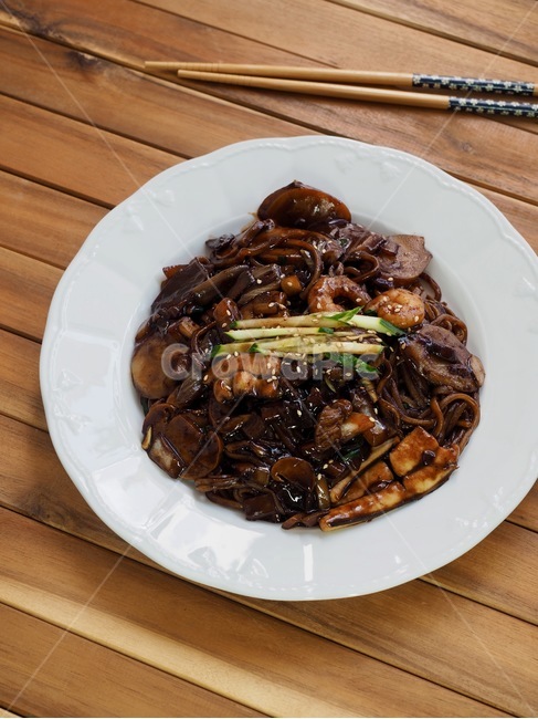 짜장면,해물짜장면,국수,오이,음식,중국음식,아시아음식,요리,식사,배경,소스,해물,jajangmyeon,seafoodjjajangmyeon,noodle,cucumber,food,chinesefood,asianfood,cooking,meal,background,sauce,seafood,음식,식재료,요리,food,cook,meal,dishes,food reserves,중식,중국음식,중화요리,chinese food,chinese dishes,chinese meal,chinese cook