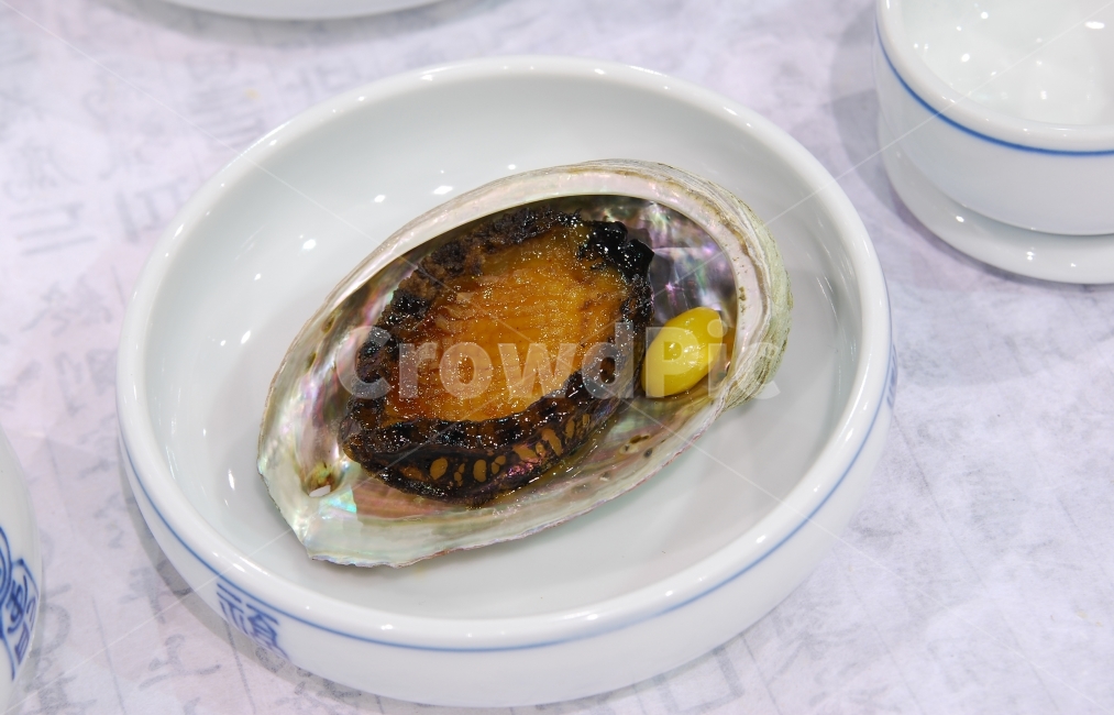 전복,구이,전복구이,은행,한식,음식,접시,한국,전통,한국전통,해산물,해물,해물요리,요리,음식,식재료,요리,food,cook,meal,dishes,food reserves,수산물,해산물,fishery products,seafood
