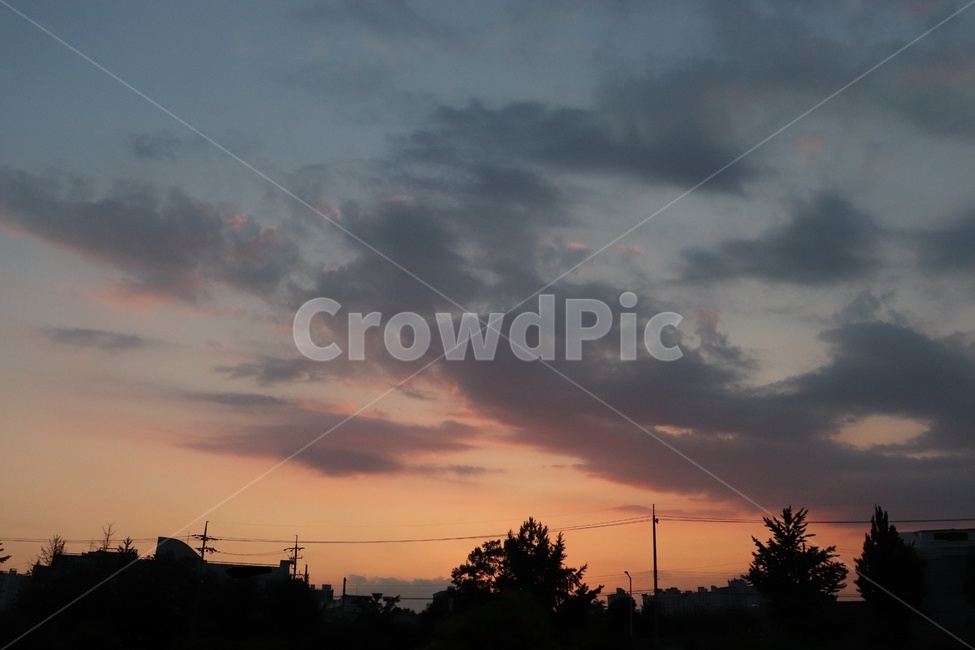 nature,자연,outdoors,옥외,붉은하늘,redsky,sunset,일몰,dusk,sky,하늘,구름,대비,감성