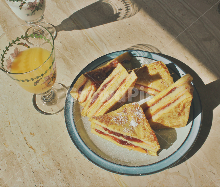 몬테크리스토,토스트,프렌치토스트,음식,빵,음식,식재료,요리,food,cook,meal,dishes,food reserves,빵,bread,디저트,간식,후식,dessert,snack,음료수,drink,beverage,감성,sensible,feeling