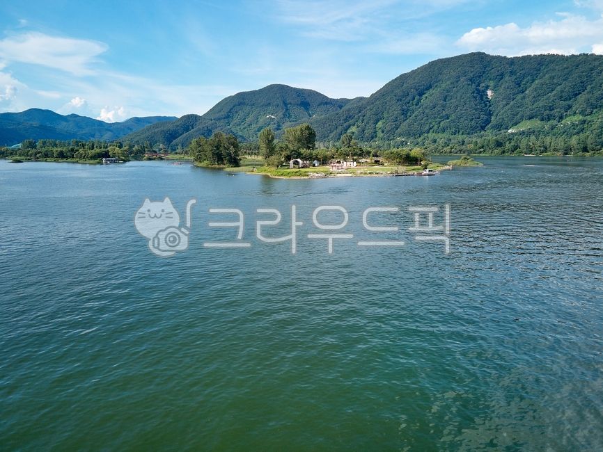 강,한강,북한강,휴양,휴가,행복,즐거움,풍경,한국,실외,레크리에이션,탑앵글,항공촬영,드론촬영,가평군,물살,lifestyle,leisureactivities,leisure,hanriver,bukhangangriver,summerholiday,summersports,exercise,recreation,vacation,happiness,landscape,korea,waterstorm,outdoor,aerialshooting,aerialdrone