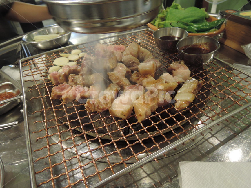 삼겹살,숯불구이,목살,맛있는고기,고기,음식,식재료,요리,food,cook,meal,dishes,food reserves,육류,고기,meat