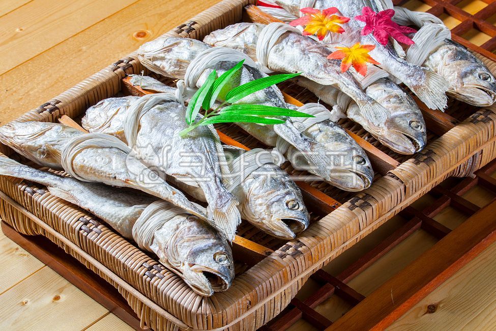 local food,Yeonggwang Gochujanggulbi,Southern food,Beopseong Porbori Gulbi,rice thief,Grilled early seasoned croaker,Gochujanggulbi,Barley Gulbijjangajjji,Gulbi gift set,Korean food,Yeonggwang barley gulbi,cooking,Steamed,tradition,delicacy,roast,seafood,