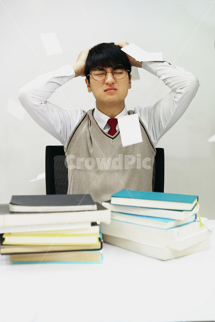 수능,교육,학생,교복,시험,강의,수업,고등학생,고3,남고생,남자고등학생,남고,수능시험,기말고사,중간고사,모의고사,exam,quiz,test,학업,공부,남자,남학생,사람,인물,인간,human,person,얼굴표정,facialexpression,face,남성,man,male,학교,education,learning,study,schoo,사람,인물,인간,human,person,얼굴표정,facial expression,face,남성,남자,man,male,감정표현,기분,feeling,emotion,교육,학교,공부,education,learning,study,school