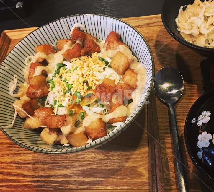 덮밥,일식,요리,음식,식당