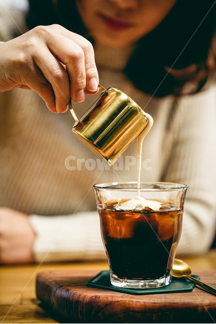 cup,컵,coffeecup,커피컵,아인슈페너,커피,감성사진,카페,cafe,콜드브루,clodbrew,유리컵,커피,카페,coffee,cafe