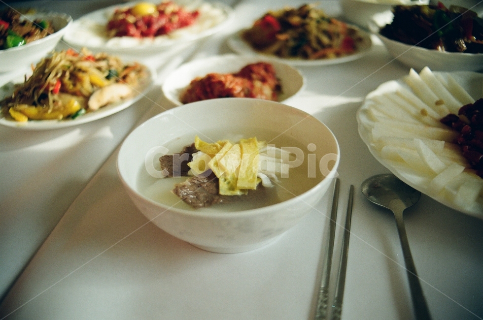 떡국,고기,지단,계란,한식,새해,명절,명절음식,건강,가족,화목,설날,세배,음식,음식,식재료,요리,food,cook,meal,dishes,food reserves,한식,한국음식,한국요리,korean food,korean dishes,korean meal,korean cook
