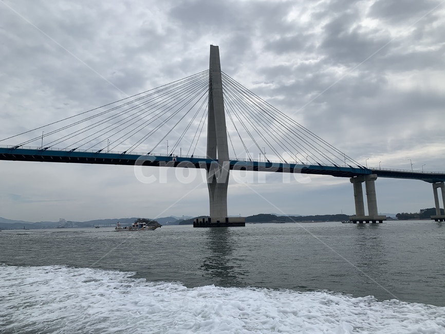 다리,파도,배위,물,큰다리,자연,풍경,nature,landscape,bridge,building,건물