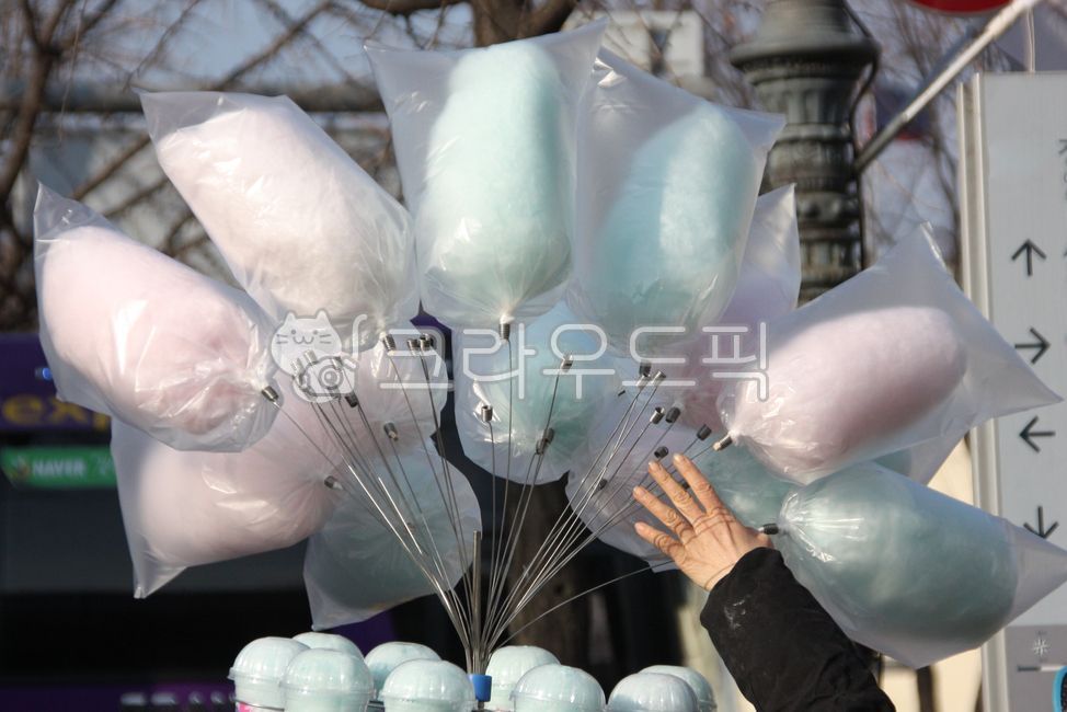 솜사탕,솜사탕기계,분홍색솜사탕,하늘색솜사탕,옛날솜사탕,학교앞솜사탕,솜사탕봉지,손