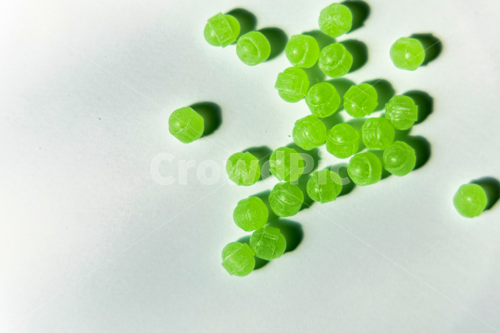 candy,care,green,medicine,mint,pill,pills,sugar,sweet,과자,캔디,사탕,설탕,민트맛,멜론맛,초록색,디저트,간식