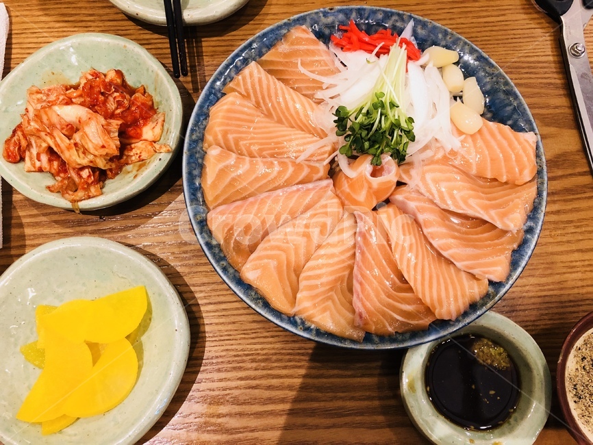 연어,사시미,일식,생선,요리,음식,식재료,요리,food,cook,meal,dishes,food reserves,일식,일본음식,일본요리,Japanese food,Japanese dishes,Japanese meal,Japanese cook