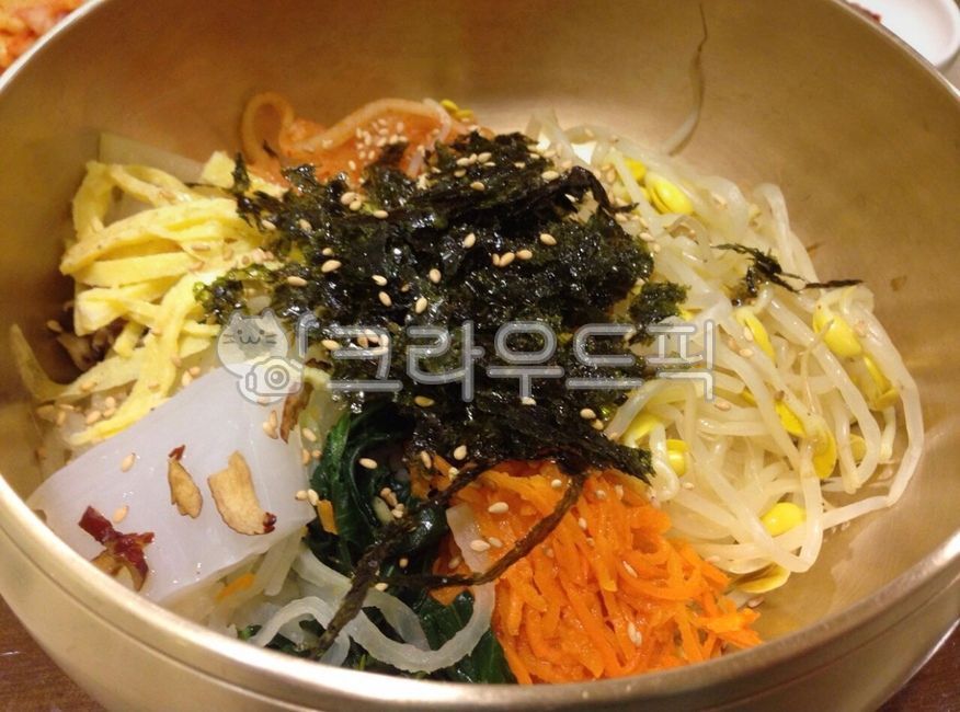 egg,bibimbap,seaweed powder,vegetable,beansprout,Vegetable Bibimbap,Korean food,jelly,cooking,koreanfood,Bean sprouts,cook,Korean cuisine,Korean,nickel silver pot,food,meal,dish,mukbang,carrot,Sesame